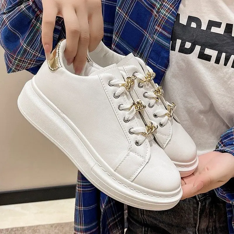 

Женские кроссовки на массивной вулканизированной подошве, размер 36-43