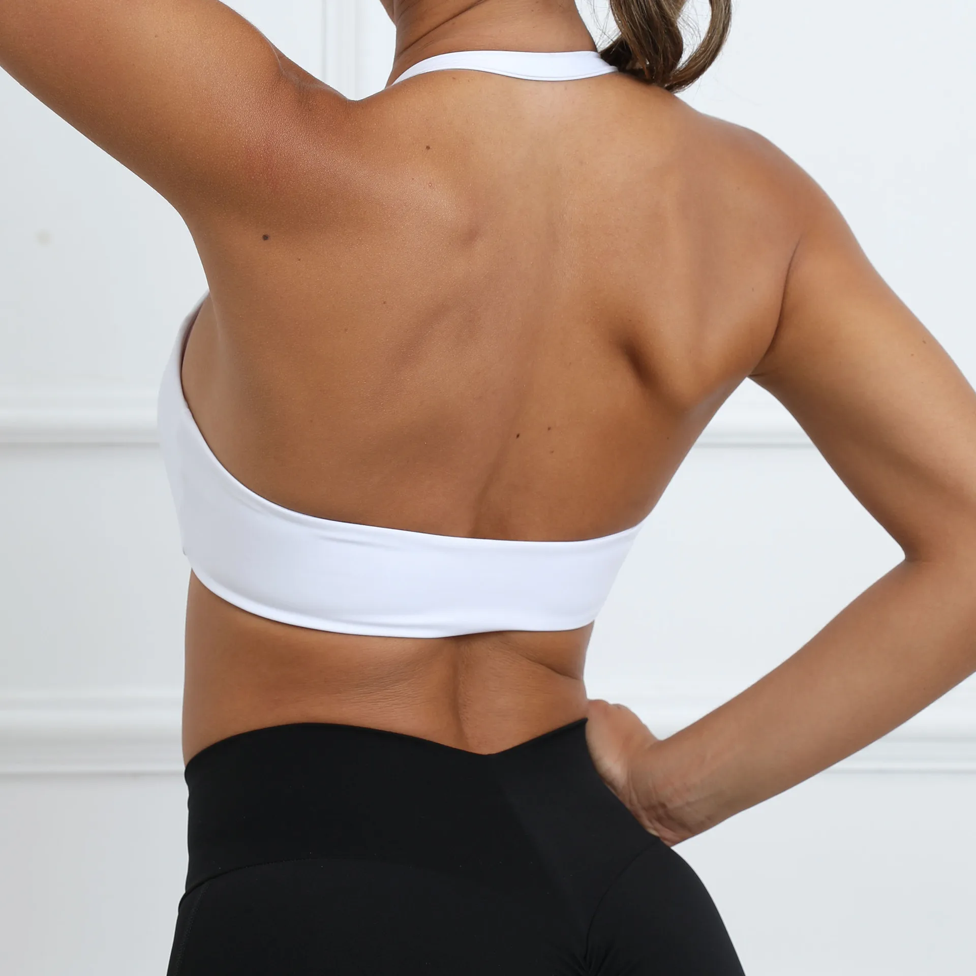 Новый женский спортивный бюстгальтер с лямкой на шее сексуальный красивый топ