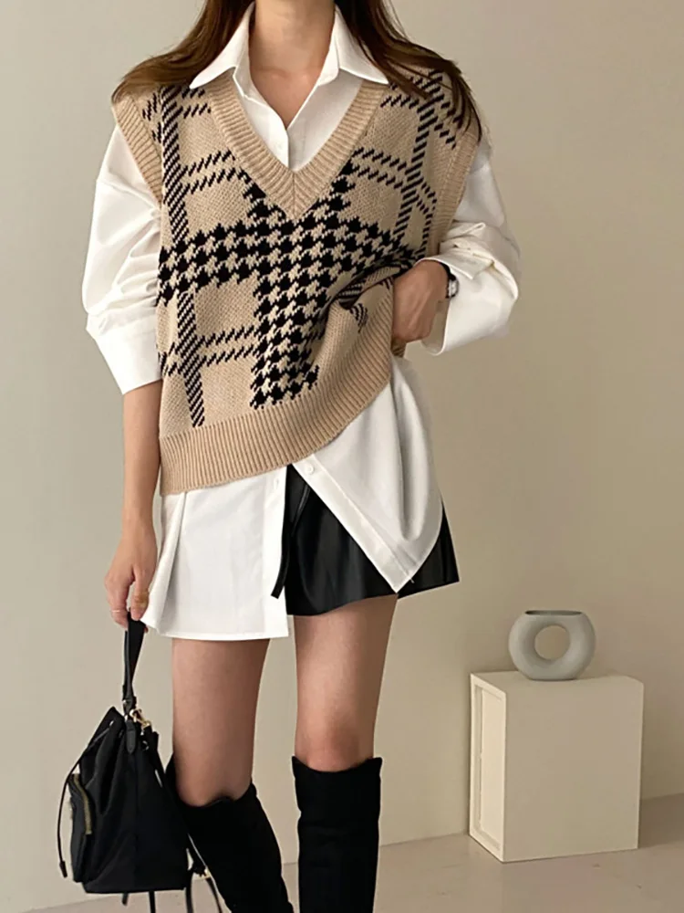 

Abrini Sweater Vest Women Japan Preppy Style Knitted V-Neck Sweater Vest Female Sleeveless Tanks For 2022 Autumn Winter