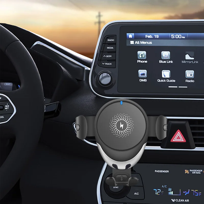 

2 in 1 Light Electric Car Phone Holder Charger For iPhone 12 Wireless Charging Intelligent 10W Qi Wireless Car Mount Charger