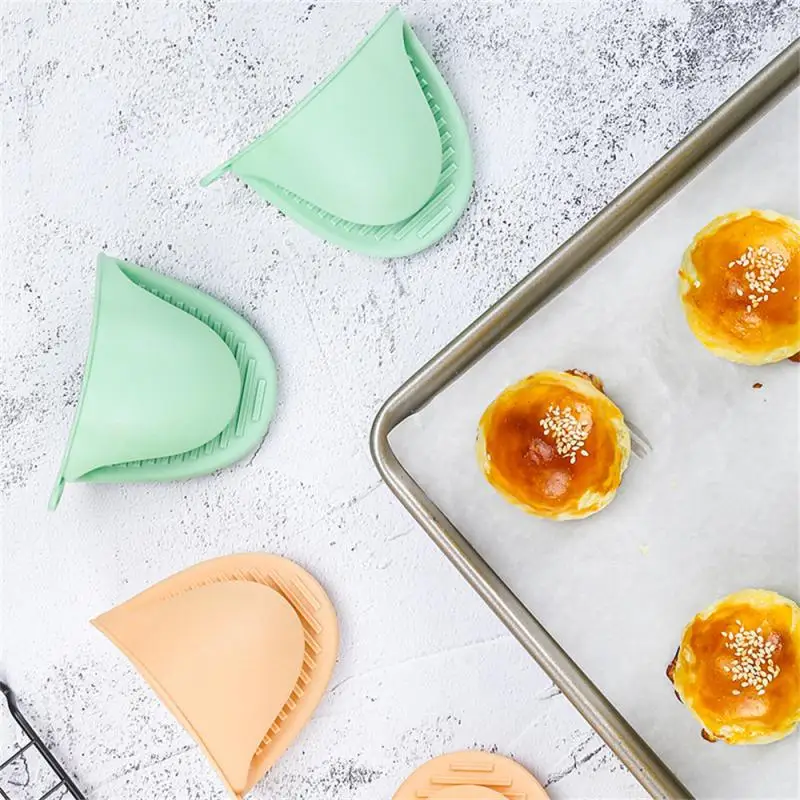 

Microwave Oven Thermal Insulation Hand Clips Silicone Kitchen Insulating Hand Clip High Temperature Baking Oven Hand Clip