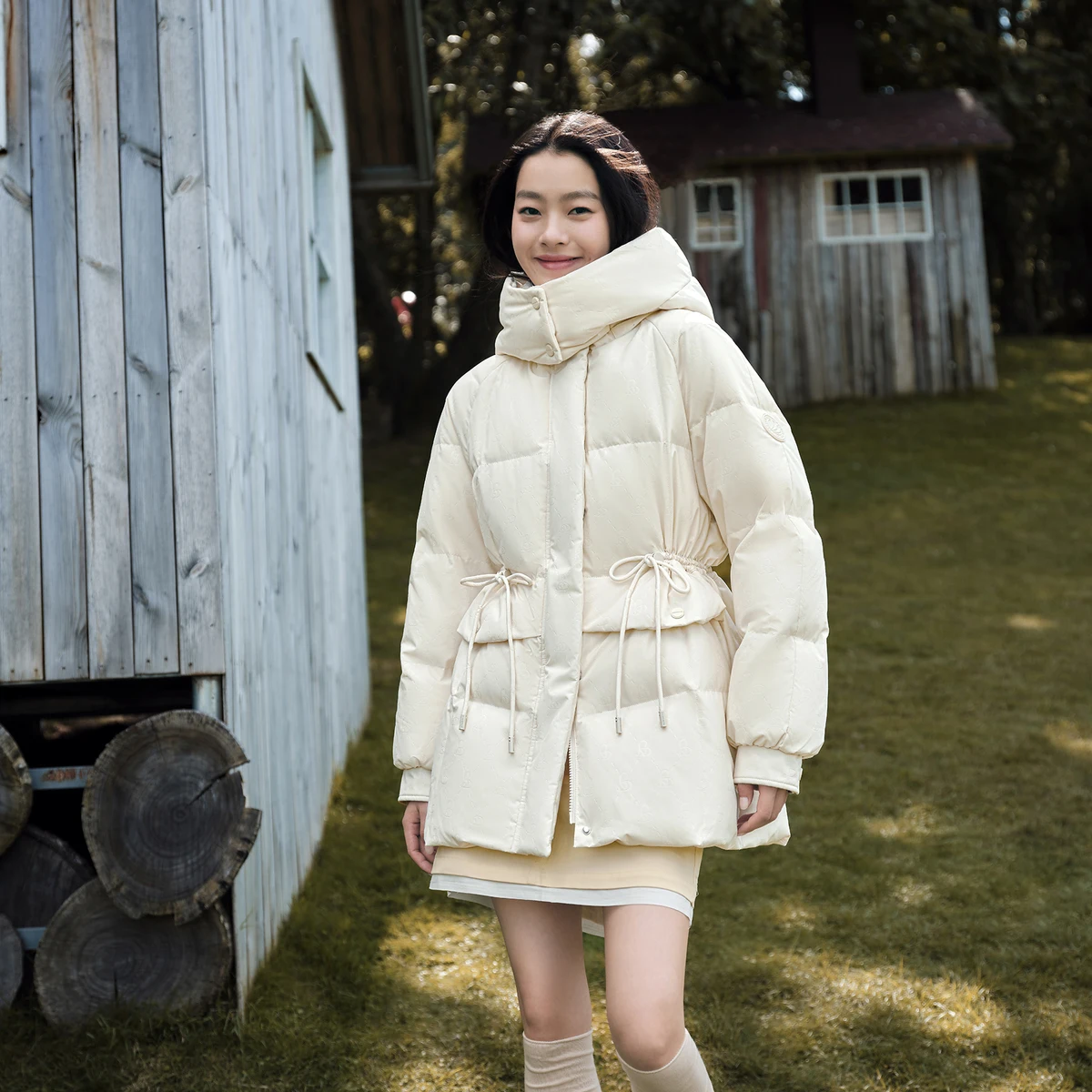 Женская зимняя утепленная куртка BOSIDENG