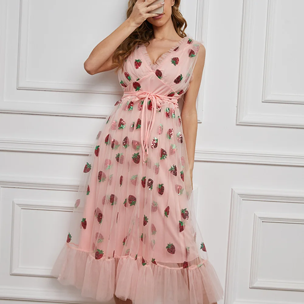 

2022 Summer New Sweet Temperament Commuter High Waist Strap Strawberry Mesh Dress Women