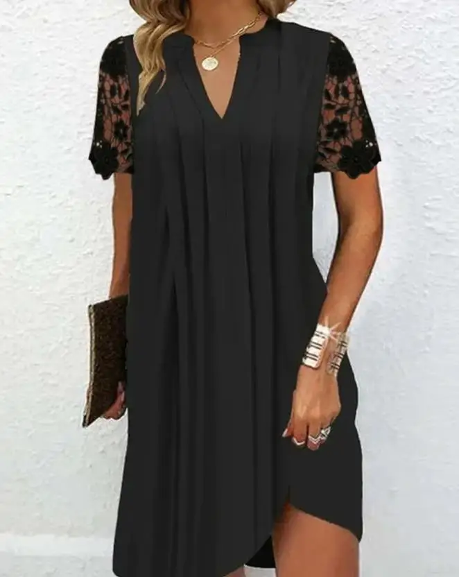 

Lace Notch Neck Ruched Dresses 2023 Summer Casual New Black Solid Color Short Sleeve Contrast Design Straight Dress for Woman