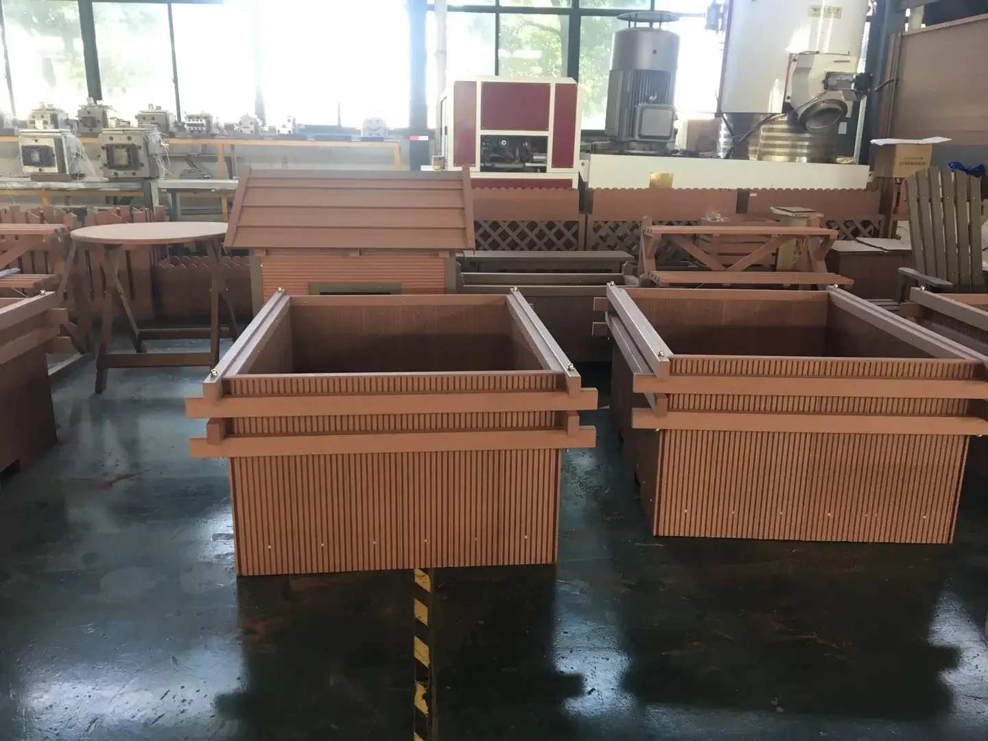 Diy Wpc Открытый деревянный приподнятый садовый кашпо для овощей