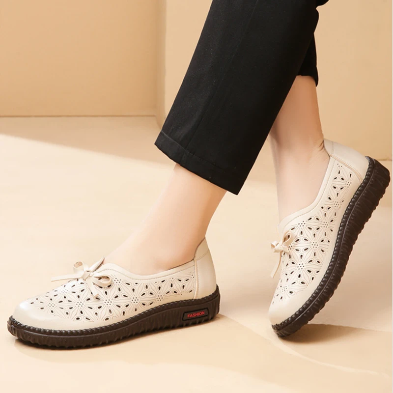 2023 New Spring Autumn Flat Ladies Bowtie Hollow Leather Shoes Female Summer Breathable Mocasines Soft Sole Comfort Flat Sanda