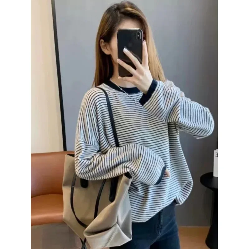Осенний топ женский свободный крой модный пуловер с круглым вырезом полосатый