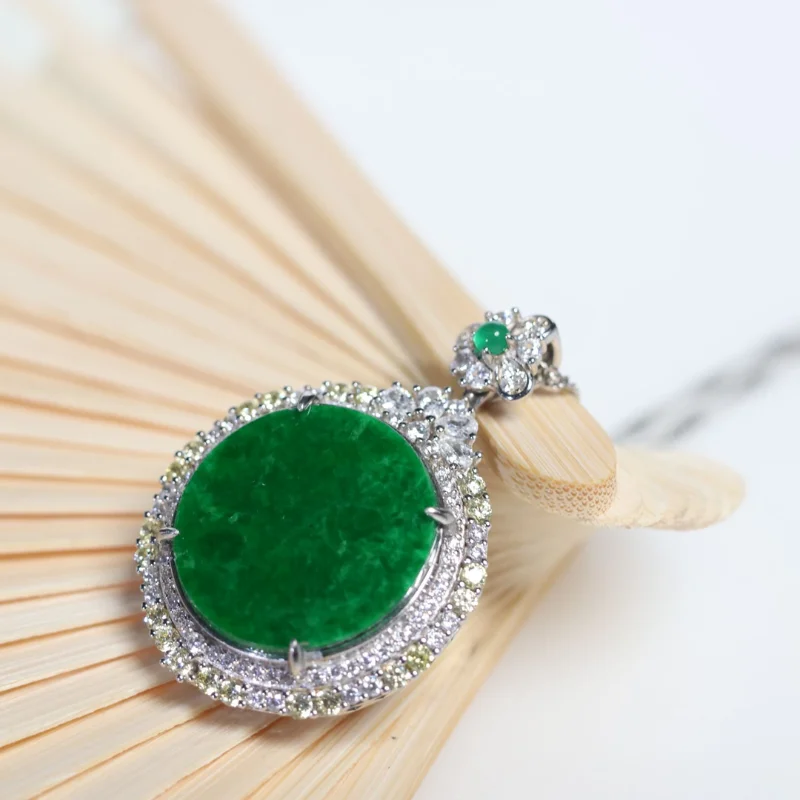 Laokeng No Affair Круглый Брендовый Кулон С Нефритовой Пряжкой Золотой Вставкой Зеленый