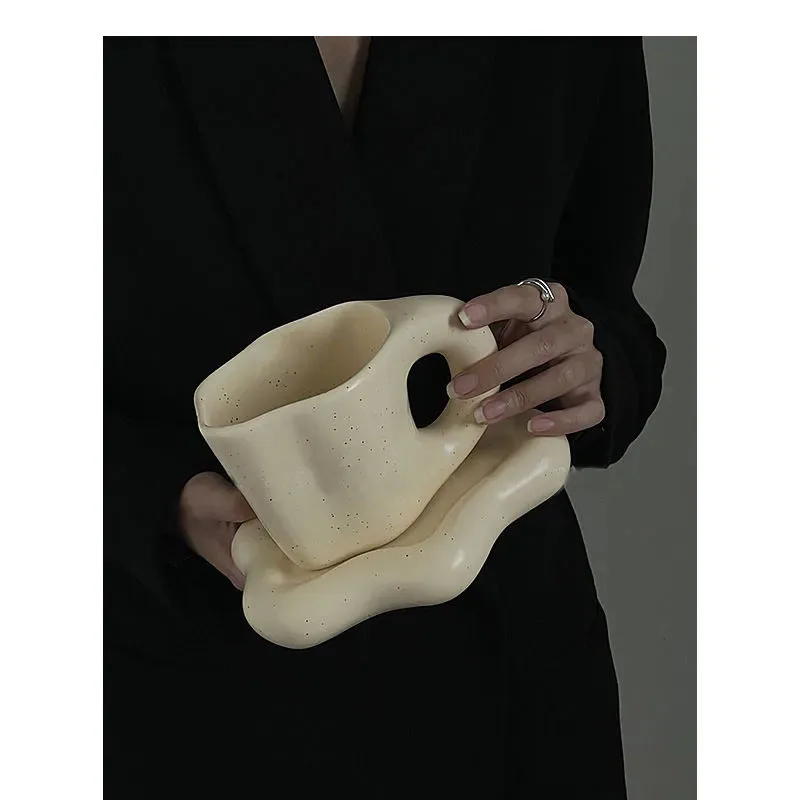 

Cloud Shape Ins Wind Design Sense Niche Cup Plate Ceramic Water Cup Milk Breakfast Mug Tray