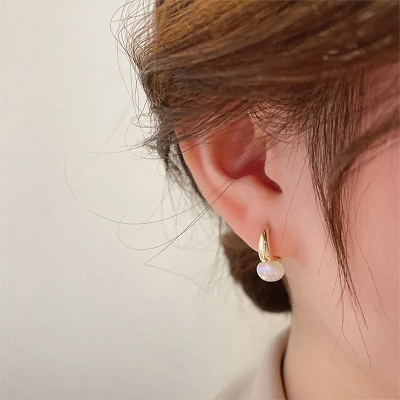 

WEIYUE Korean version S925 sterling silver size pearl simple earrings retro fashion temperament earrings earrings earrings
