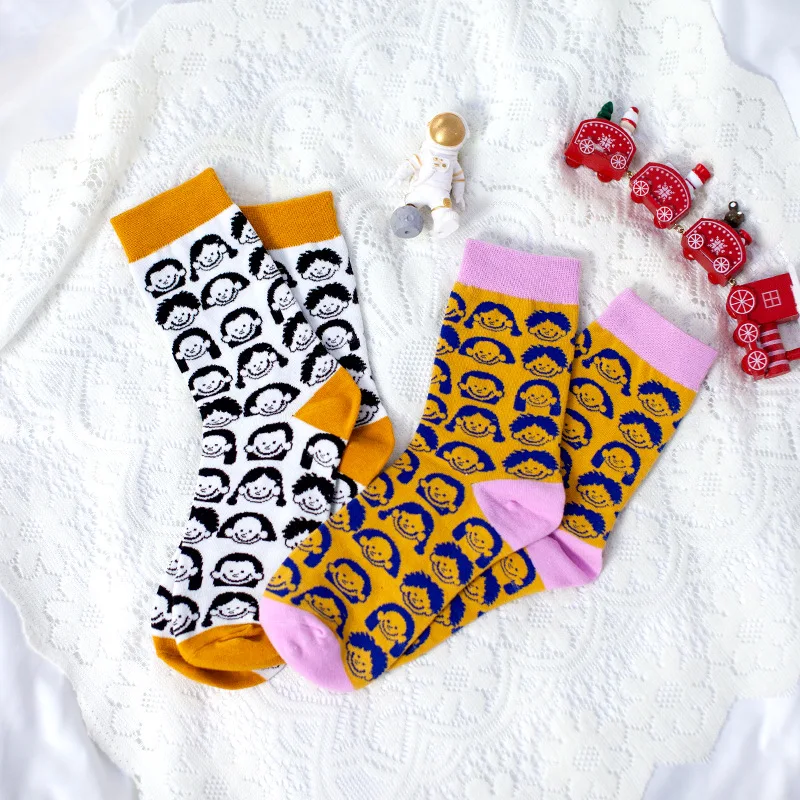 Pop style color scheme,beautiful cartoon face,Japanese women's socks trend,medium tube women's socks
