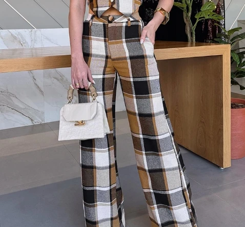 Повседневный комплект из двух предметов для женщин Новинка лета 2024 клетчатый