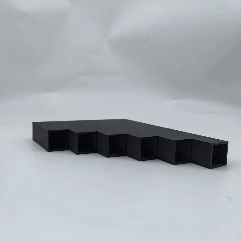 Фото Настенный органайзер для инструментов и кабелей, напечатанный на 3D-принтере, с прочной конструкцией, компактный дизайн, специализированная структура №1
