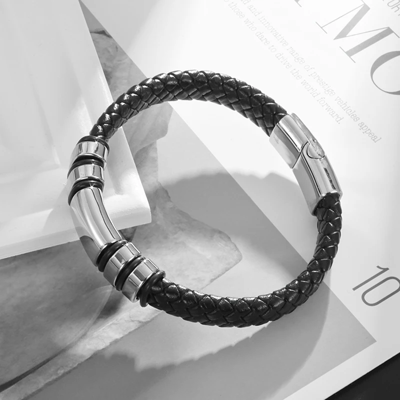 Мужской плетеный кожаный браслет