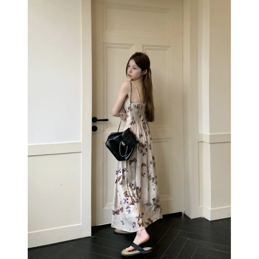 Женское платье на бретельках во французском стиле длинное приталенное