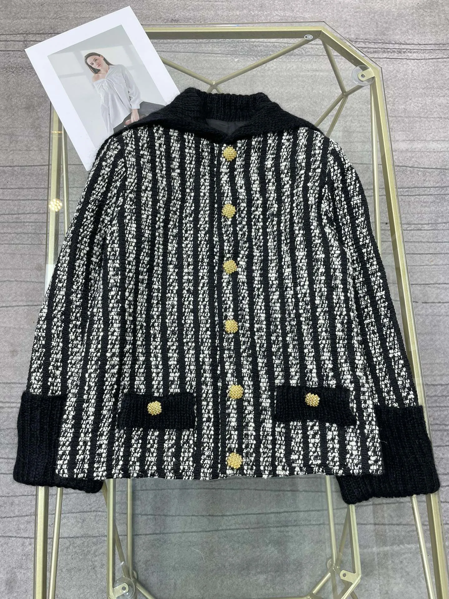 

2022 spring and summer women's new knitted Navy wind chime splicing black and white tweed coat