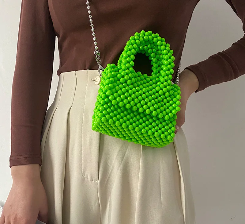 Сумка женская с жемчугом и бусинами портативная сумочка-мессенджер белыми