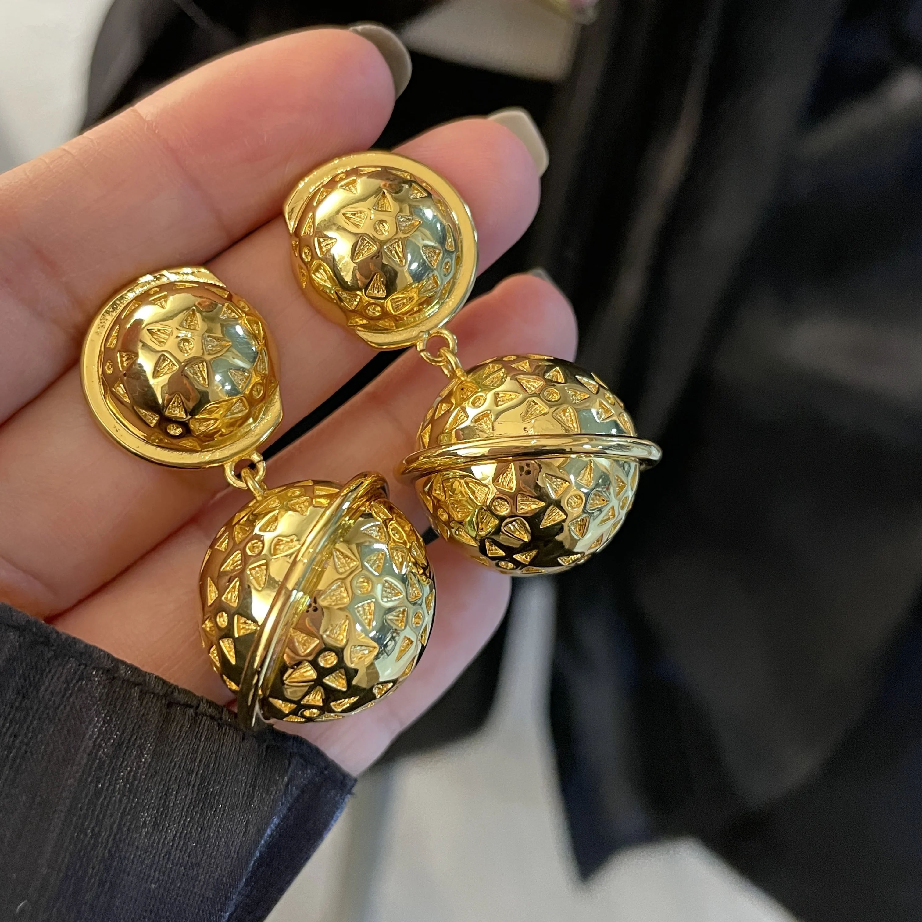 

New European and American style playful ball personality earrings brass irregular exaggerated earrings earrings