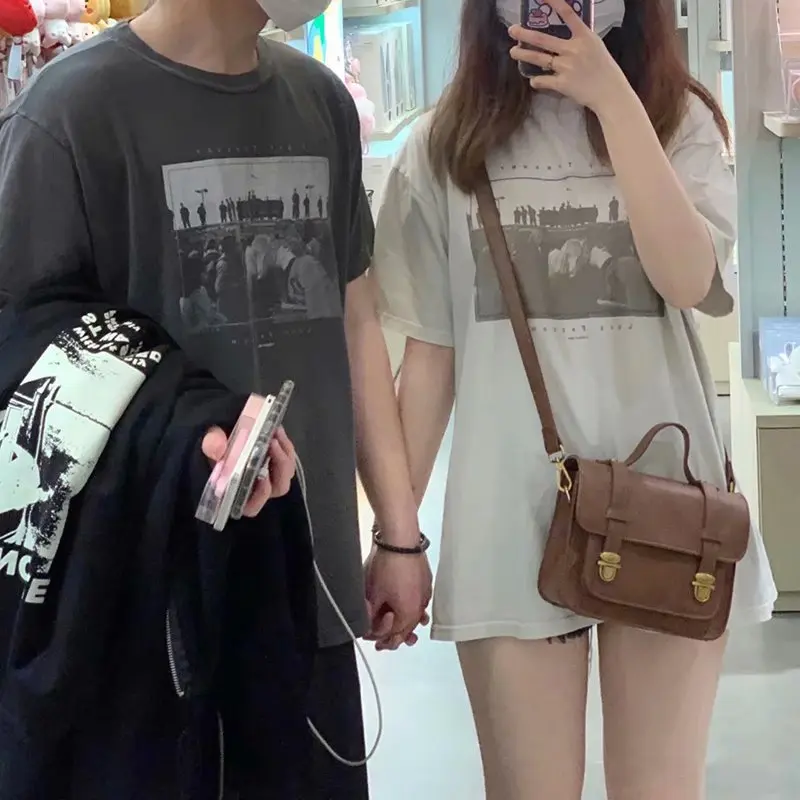

Summer New European And American Style Couple Berlin Wall Print T-shirt Loose Short Sleeves Tops For Women
