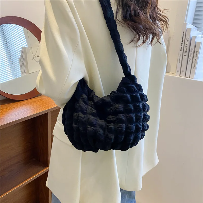 

2022 New Women Clound Shoulder Bags Fashion Shell Shaped Cross body Bags Casual Handbags Totes 3 Colors Drop Shipping