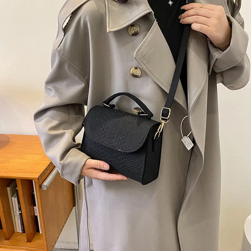 Новая функциональная сумка через плечо в корейском стиле