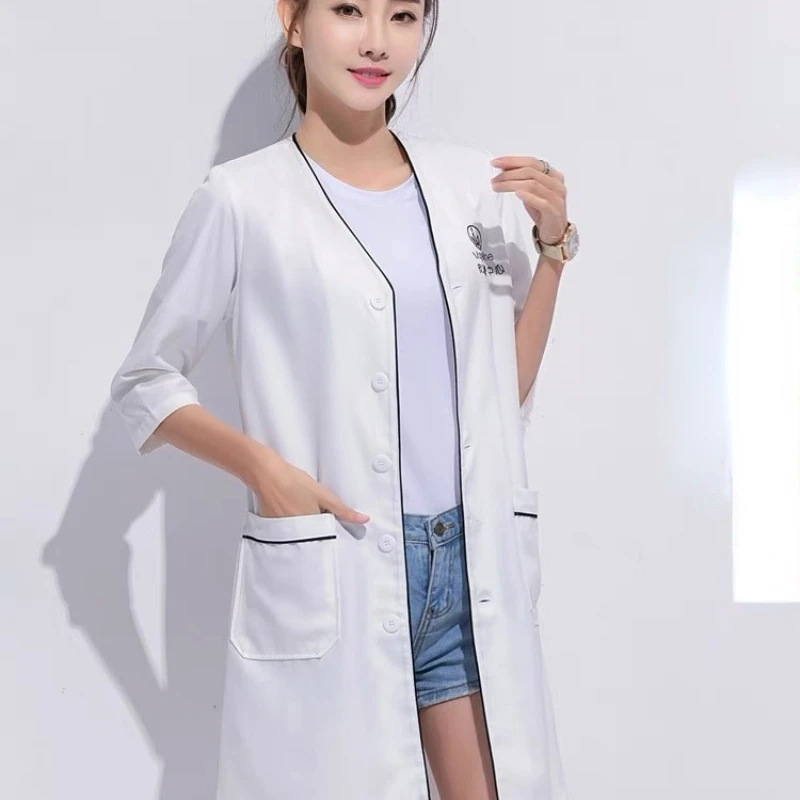 Бесплатная Настройка логотипа менеджер по уходу за кожей вышивка