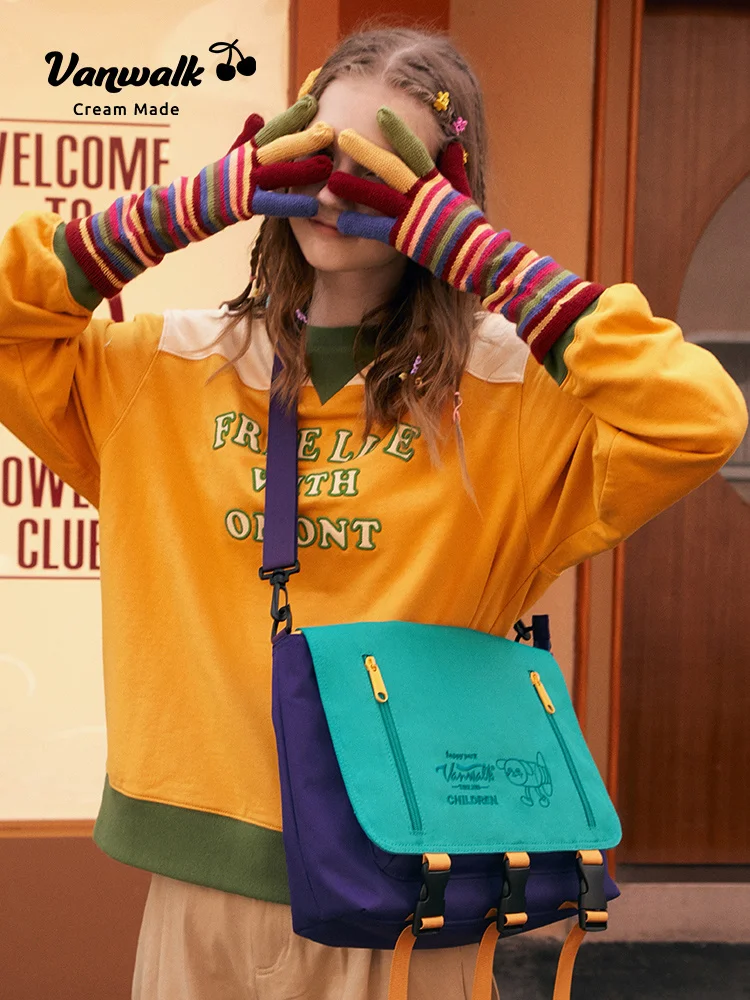 

Messenger Bag Women's Retro Hong Kong Style Shoulder Bag College Student Crossbody Bag Fashion Korean Style Large Capacity Away