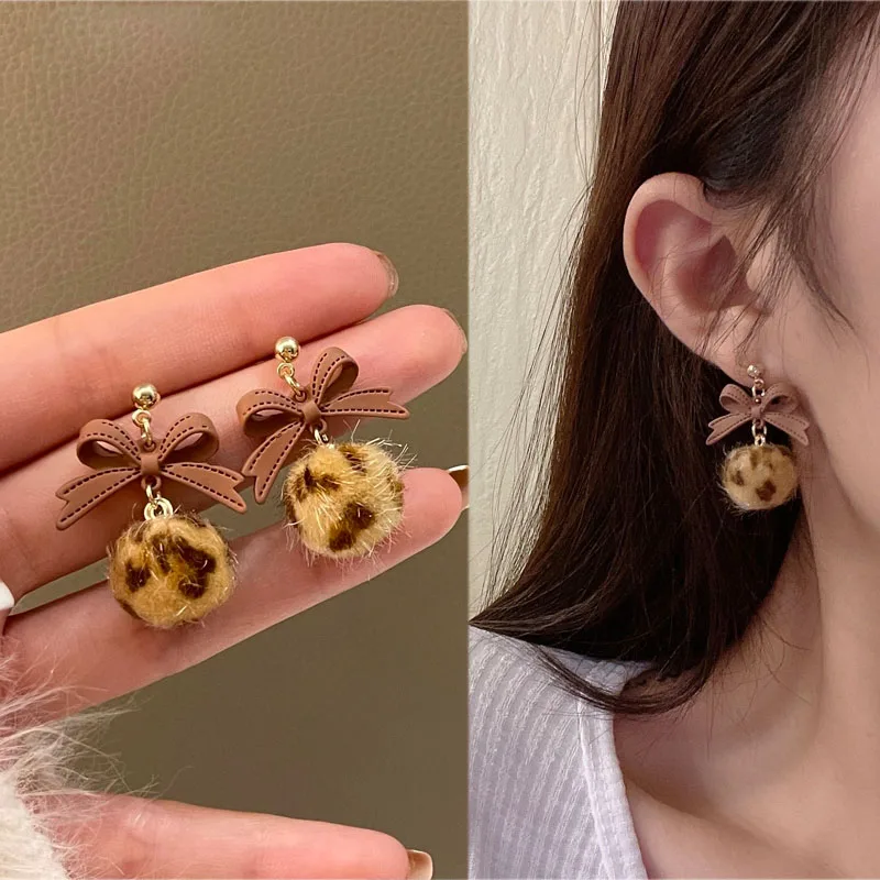 Серебряные игольчатые серьги S925 асимметричные металлические висячие с