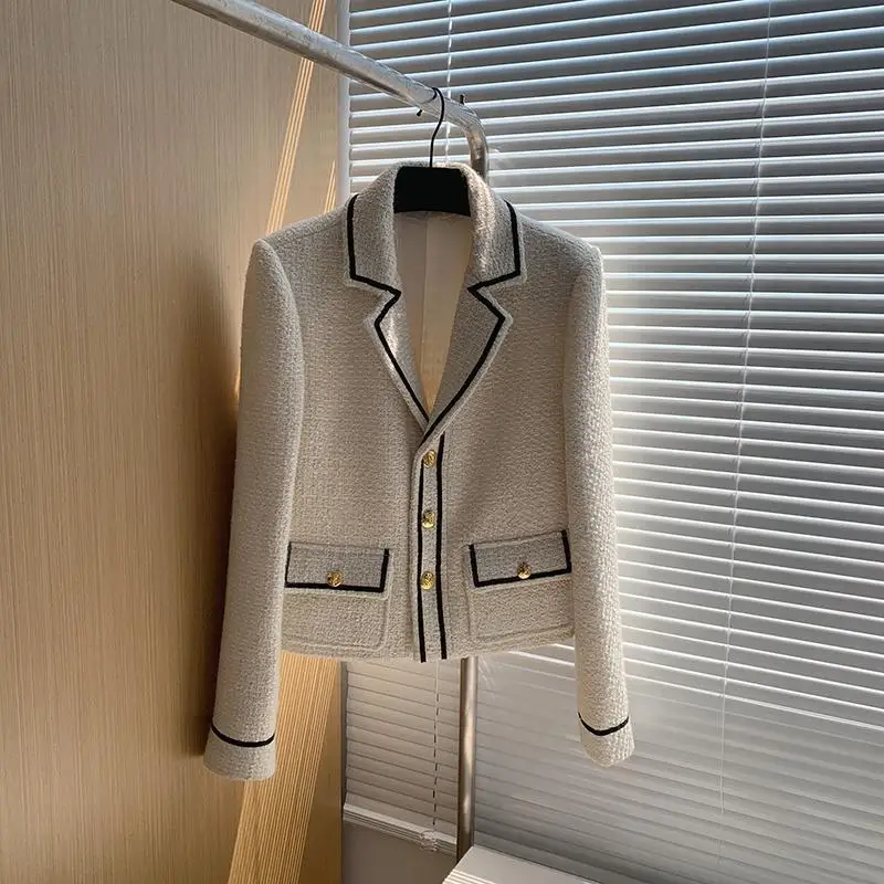 Женский твидовый пиджак