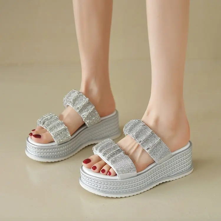 

Роскошные женские шлепанцы на платформе со стразами, с открытым носком, со стразами, дизайнерские стильные удобные простые танкетки, женская обувь, Тапочки