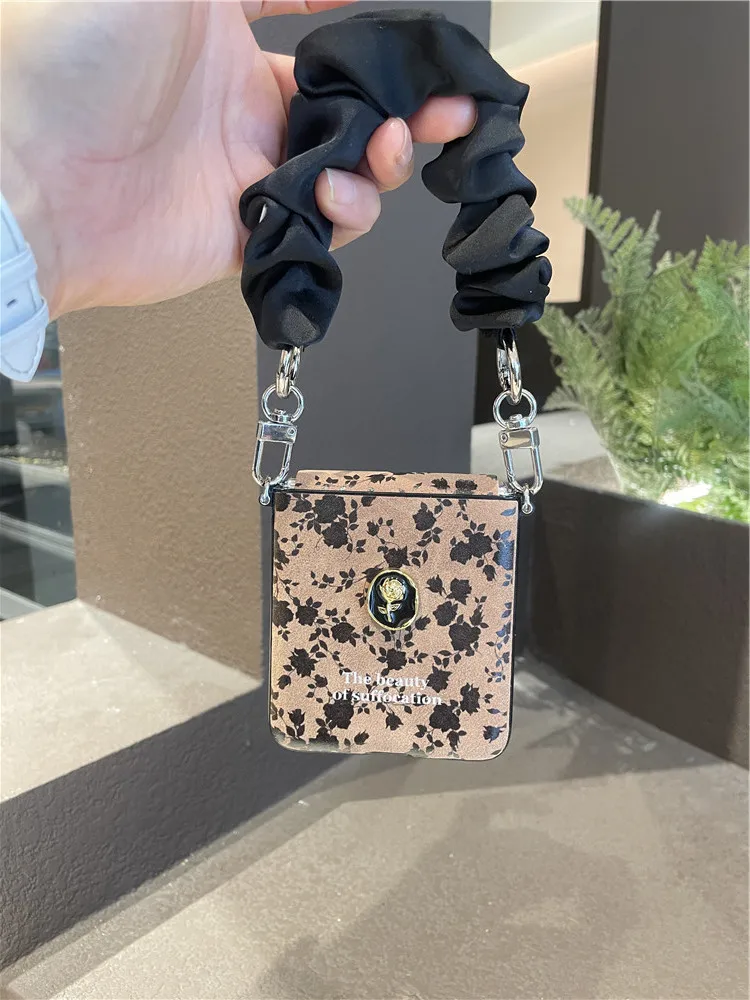 Корейский милый мультяшный чехол Тедди роза с петлями для Samsung Galaxy Z Flip6 Flip5 4 3 Xiaomi