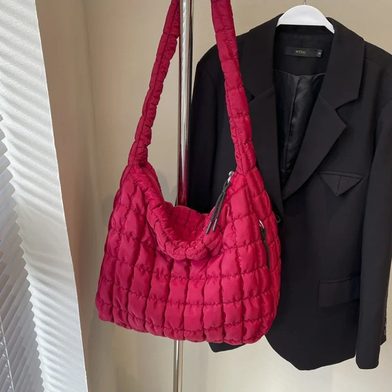 Однотонные вместительные сумки через плечо однотонные модные с внутренним