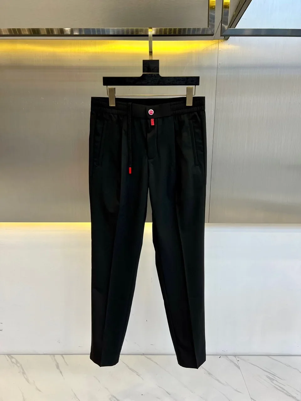Фото Kiton 25, летние новые мужские однотонные прямые брюки Chiton, однотонные простые модные универсальные повседневные брюки, брюки №1