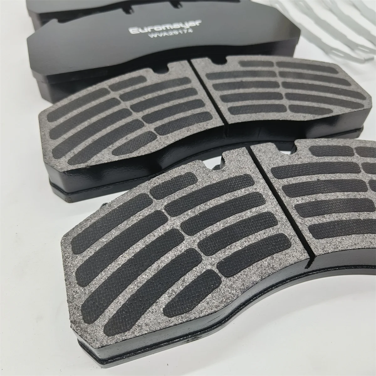 Запчасти для грузовиков Volvo VOE 21496550 21024702 23149532 Комплект тормозных колодок 29174 euromayр