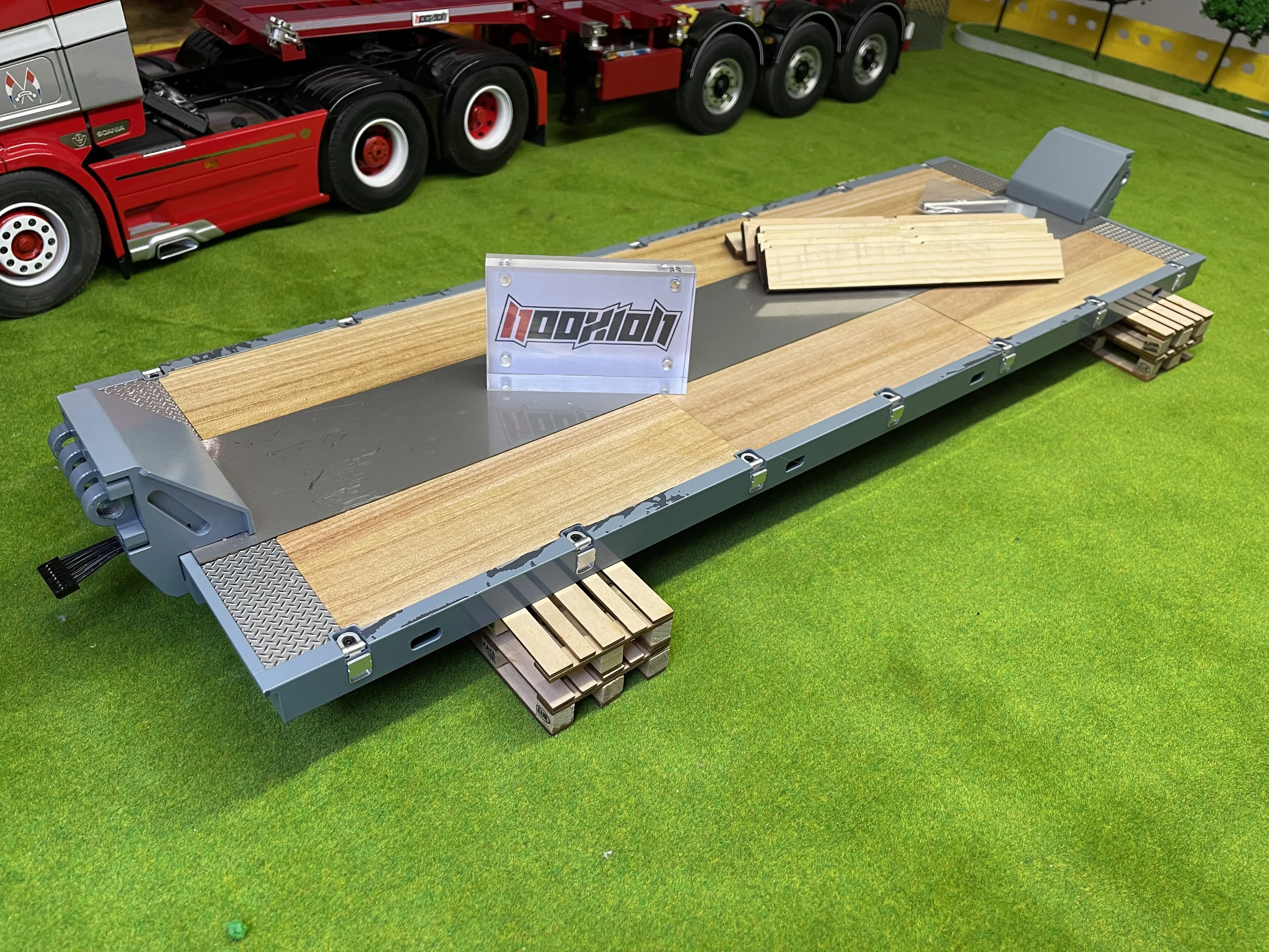 Модель прицепа Nooxion FERY BEAR серии 2 + 5 обновленная с комплектом низких плоских