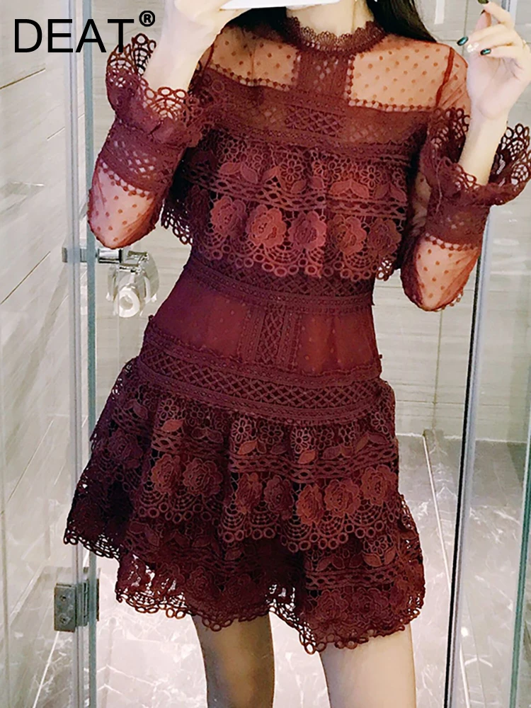 

Женское платье с круглым вырезом, длинным рукавом и кружевной вышивкой