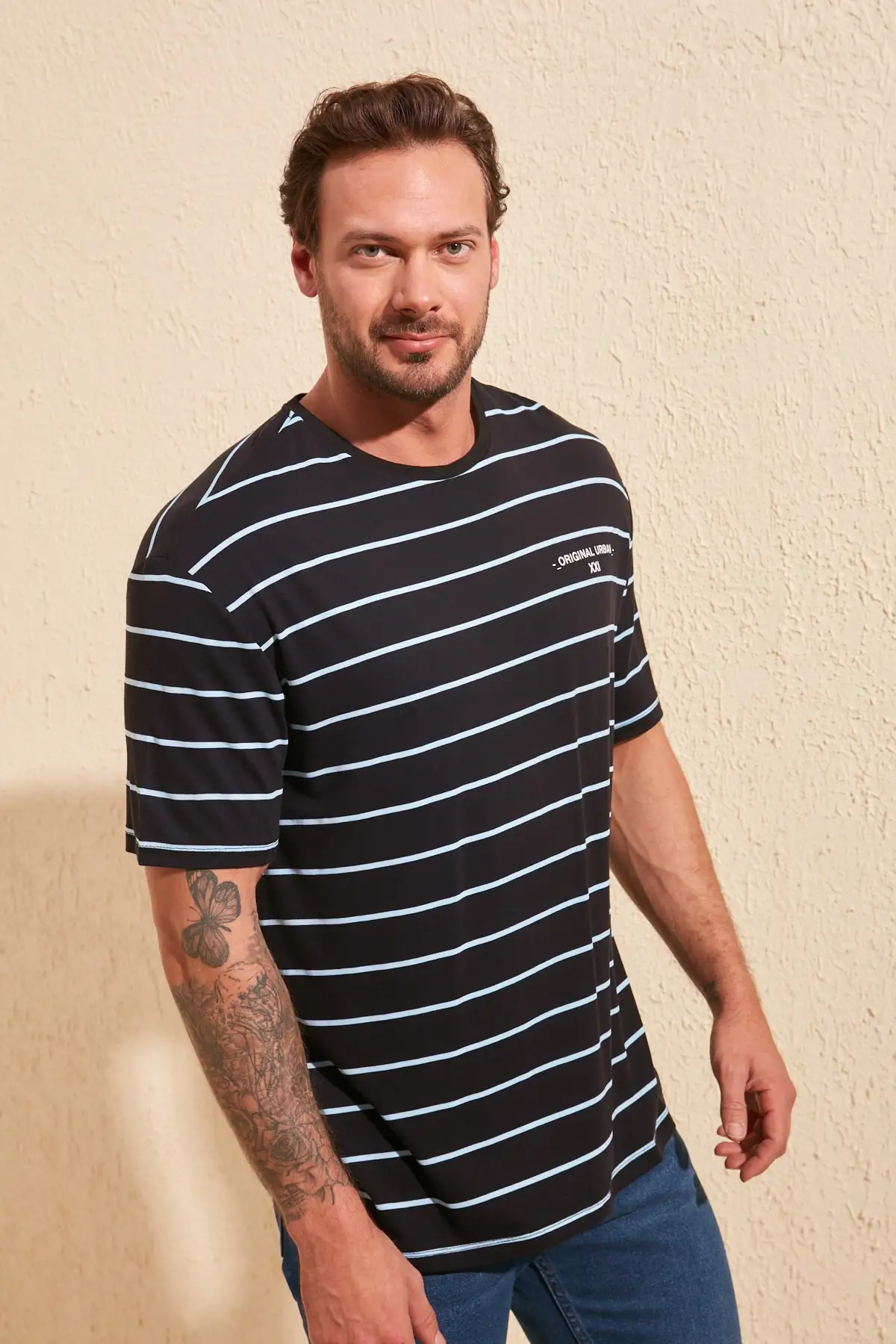 

Мужская футболка в полоску