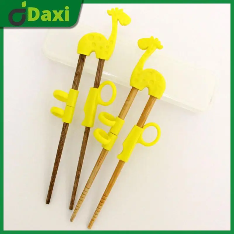 

1 Pair Cartoon Animal Beginner Chopstick Reusable Chinese Chopstick Portable Chopsticks For Kids Kids Eating Training Helper