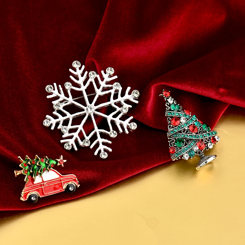 

Christmas brooch, family atmosphere, accessories, alloy gold-plated fun jewelry, New Year gift