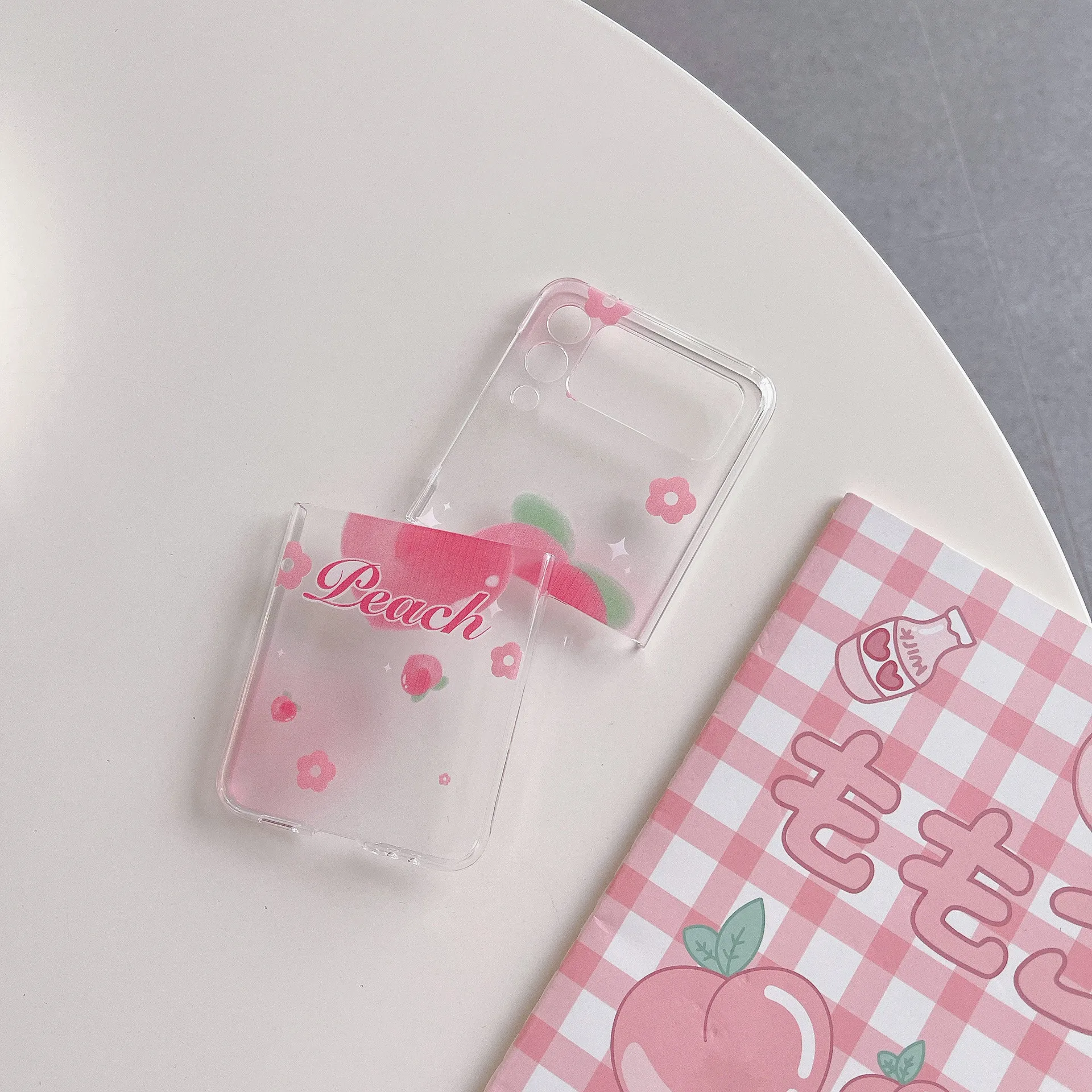 Ins Cute Peach Transparent Phone Case for Samsung Galaxy Z Flip 4 3 Hard Cover for ZFlip3 Zflip4 Solid Shell Bracket