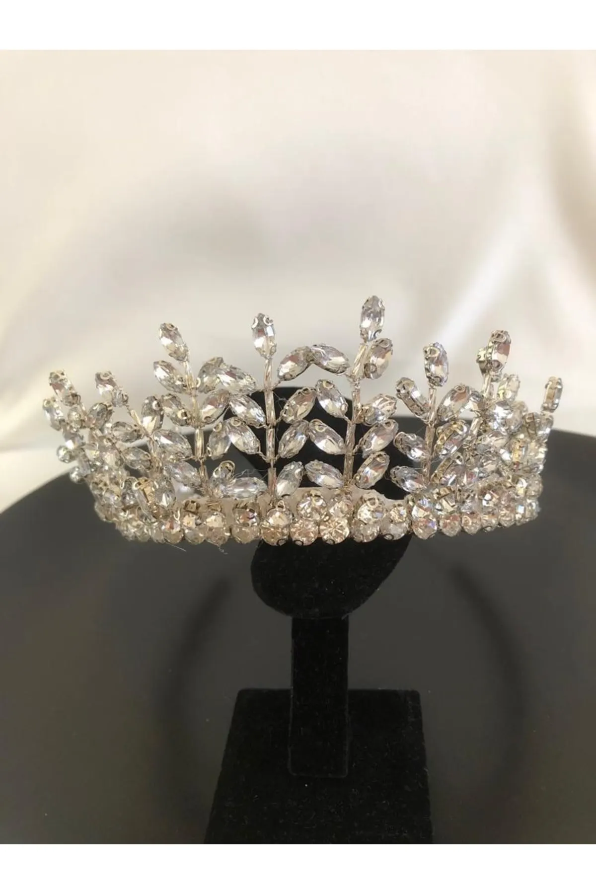 

Bridal Accessories Alya Accessories Handmade Glass Stylish And Elegant Bridal Crown Wedding For Bride And Bridesmaids