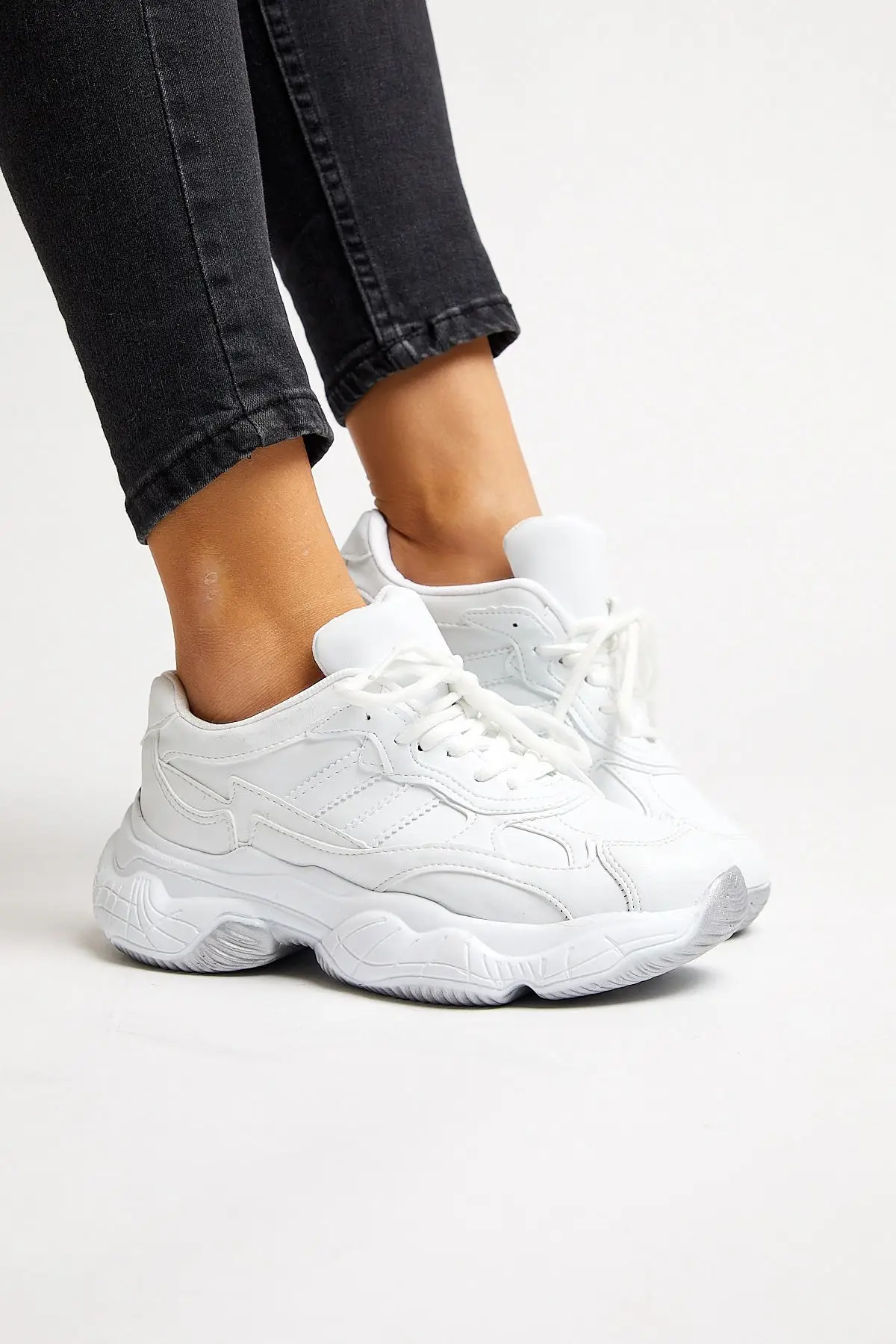 

Women Vulcanized Shoes Women's White Skin Sneakers TB Breathable Running Shoes Casual Ladies Sneakers Light Sport Shoes