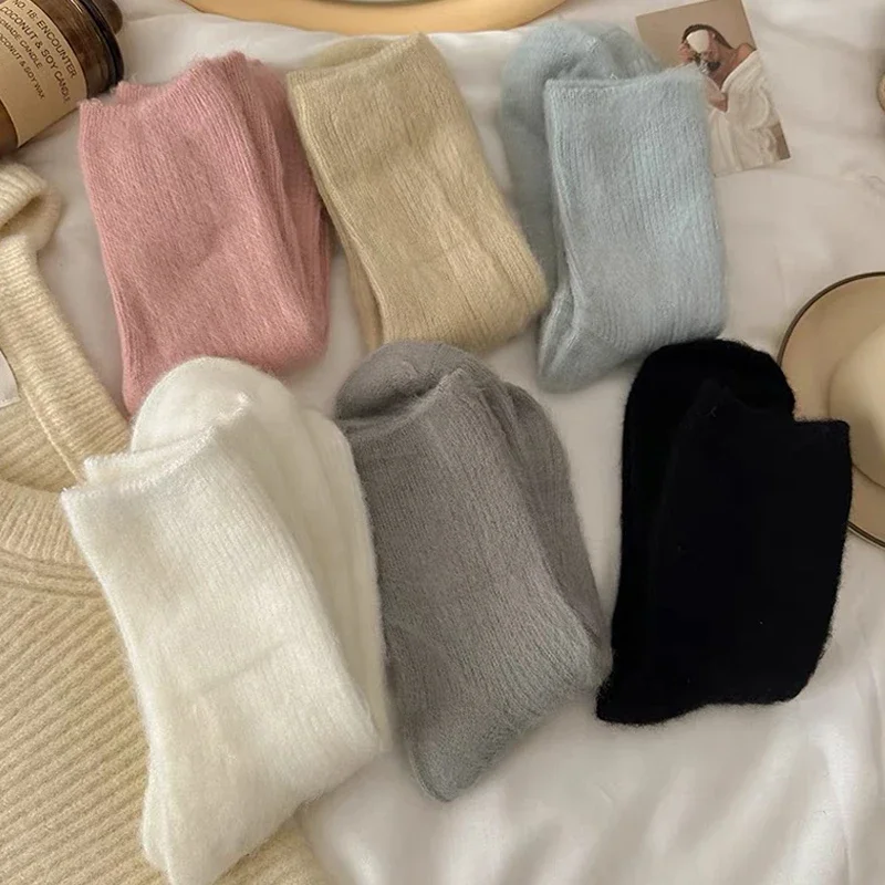 Рисунок 5 - Носки-миди женские трикотажные в стиле Харадзюку