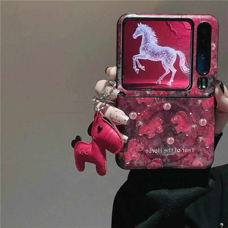 Фото Винтажный кожаный чехол с магнитом и рисунком красной лошади для Samsung Z Flip 7, Z Flip 6, 5, 4, Oppo Find N2, N3 Flip / Xiaomi Mix Flip №4