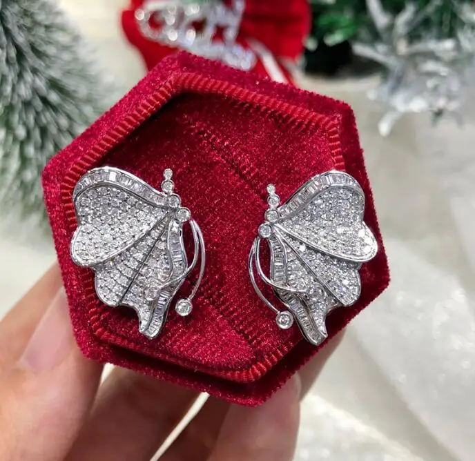 

Женские серьги-гвоздики в виде бабочки, из 18-каратного золота с алмазным покрытием