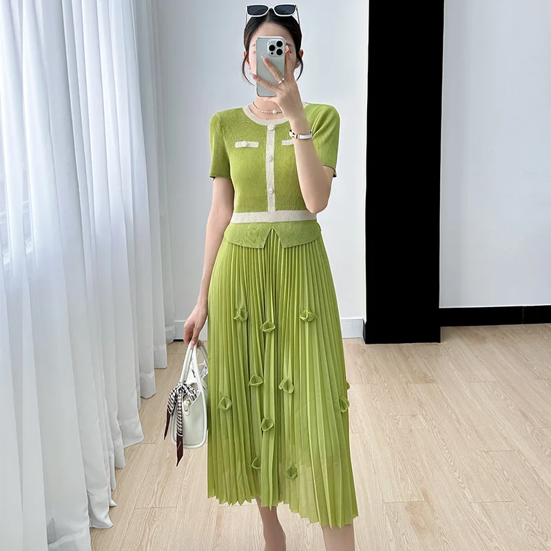 Miyake Short-Sleeved Elegant Dress Advanced Sense Elegance Elegance Pleated Fake Two Patchwork Dresses Women 2023 Summer New