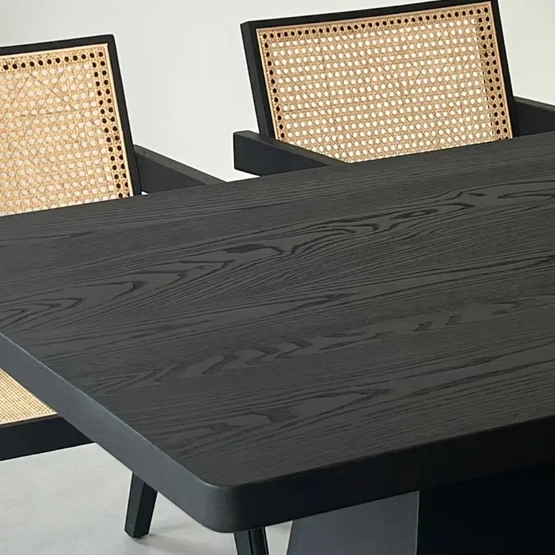 Черный обеденный стол из массива дерева новый классический многофункциональный