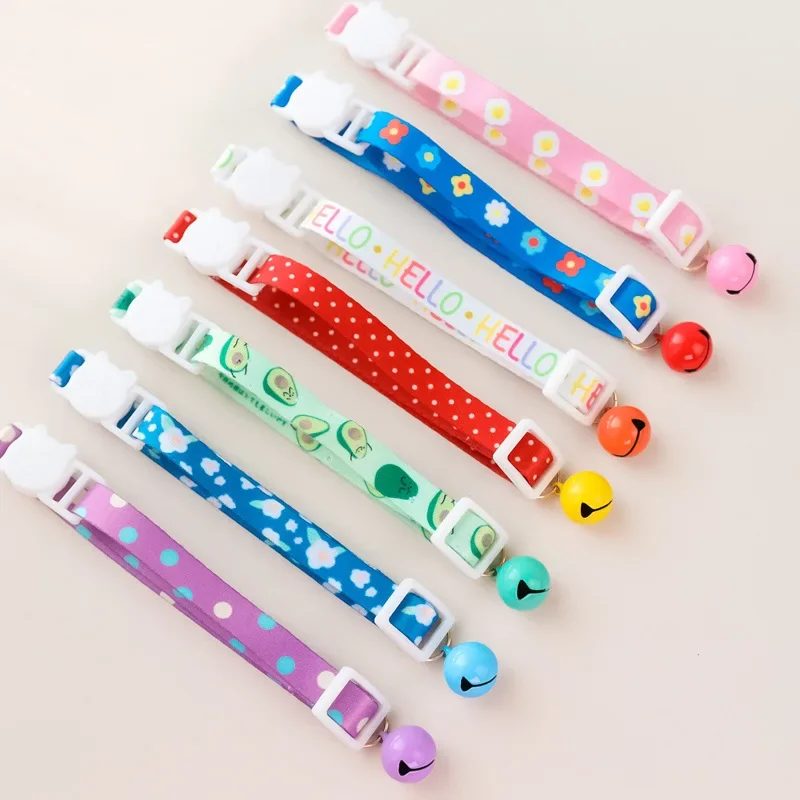 Новые красивые ошейники для кошек с фруктовым принтом и колокольчиками удобное