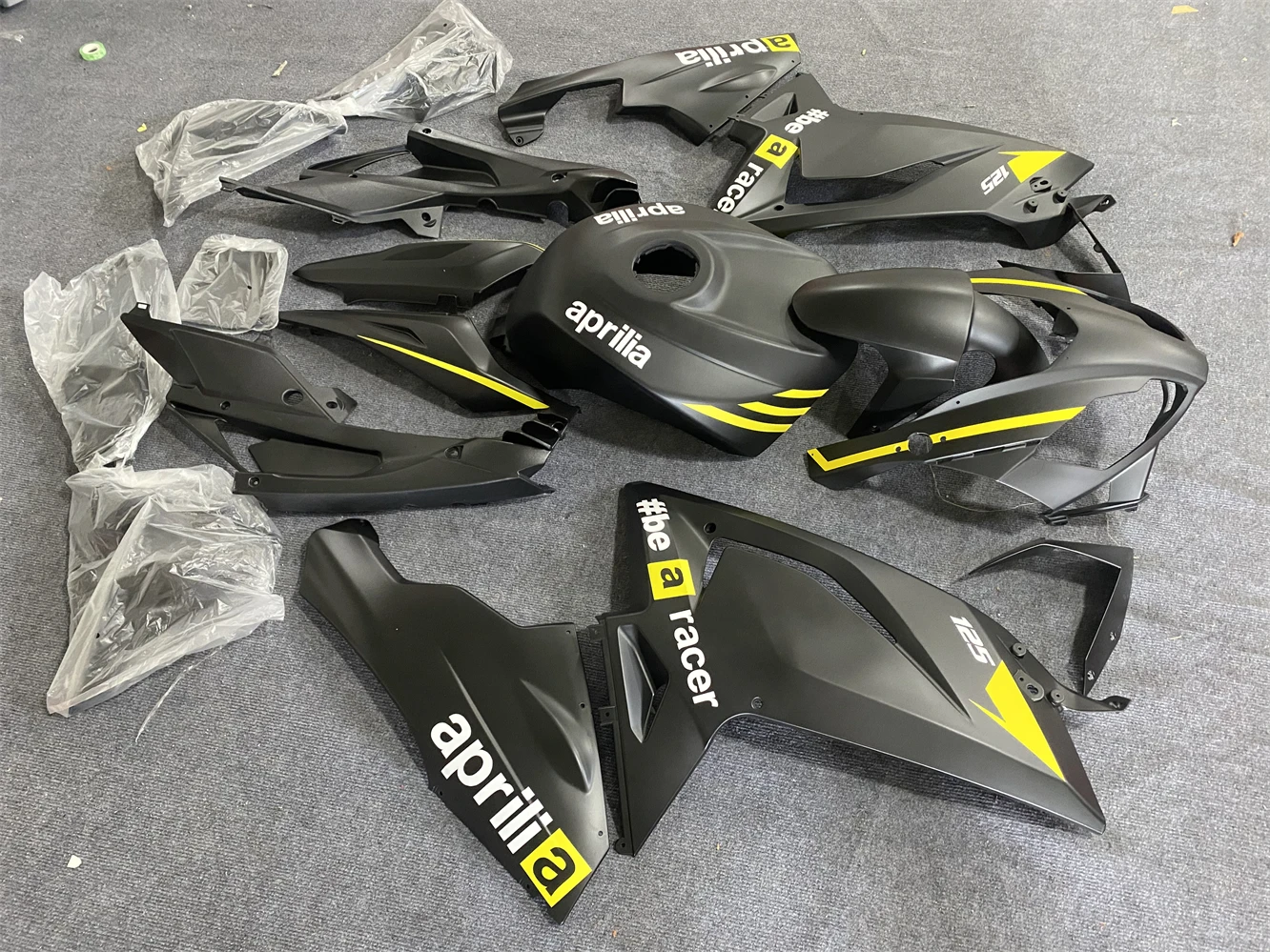 Комплект обтекателей для мотоцикла Apulia RS125 2006 2007 2008 2009 2010 201 обтекатель корпуса