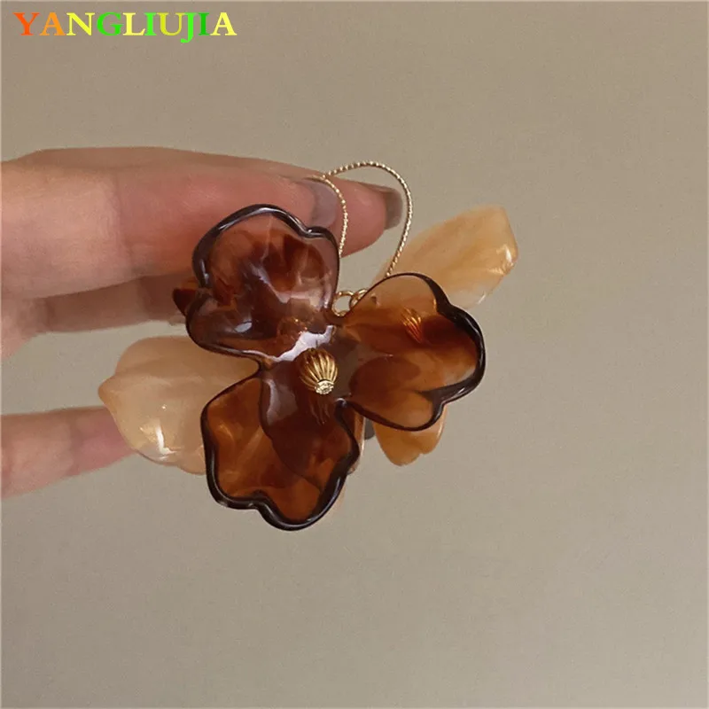 

Acrylic Flower Earrings Japanese And South Korean Style Personality Fashion Elegant Earrings Ms Travel Wedding Accessories 2022